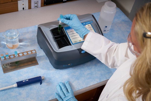 DR3900 Laboratory Spectrophotometer without RFID Technology*