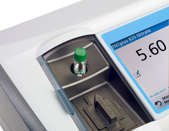 DR3900 Laboratory VIS Spectrophotometer with RFID* Technology