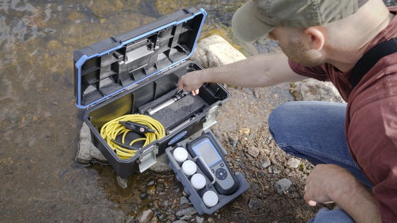 HQ4200 Portable Multi-Meter with Gel pH and Conductivity electrode, 5 m Rugged Cable
