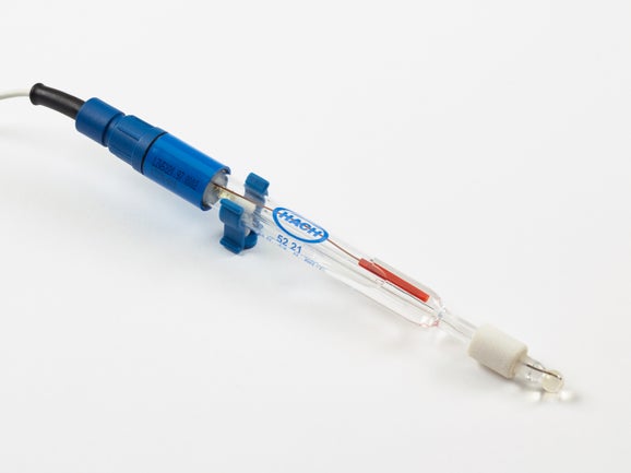 Sension+ pH combination electrode 5221 with sleeve diaphragm and screw cap S7 for creams, viscous and dirty samples.