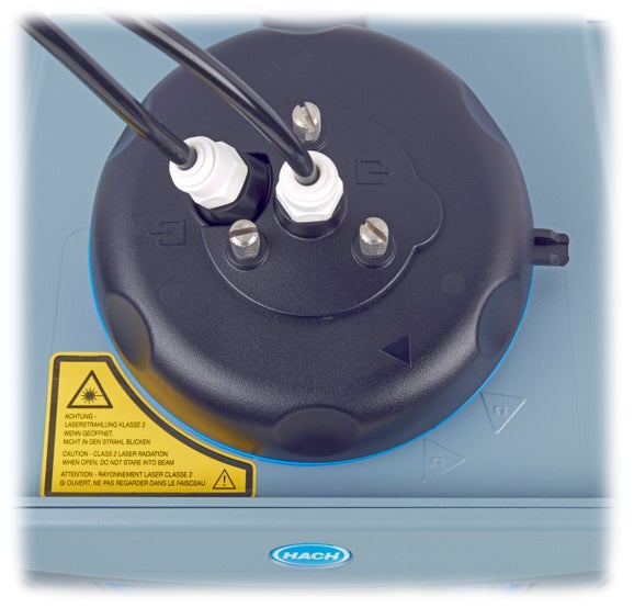 Installation of tubing for the TU5300 turbidimeter and TU5400 turbidity meter is easy with quick connect fittings