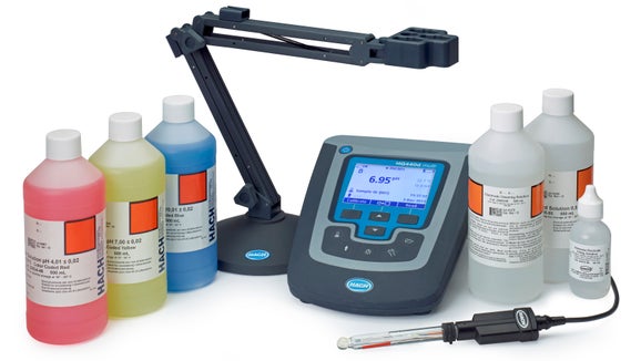 HQ440d Benchtop Meter Package with PHC805 pH Ultra Electrode